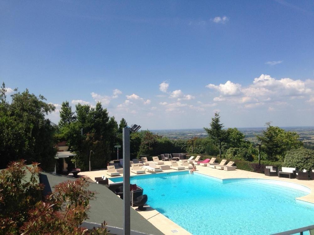 Monte Del Re Hotel Dozza Bagian luar foto