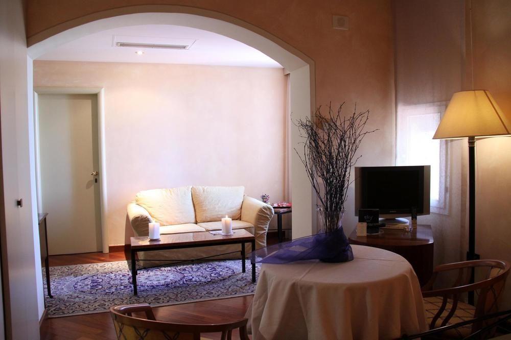 Monte Del Re Hotel Dozza Bagian luar foto