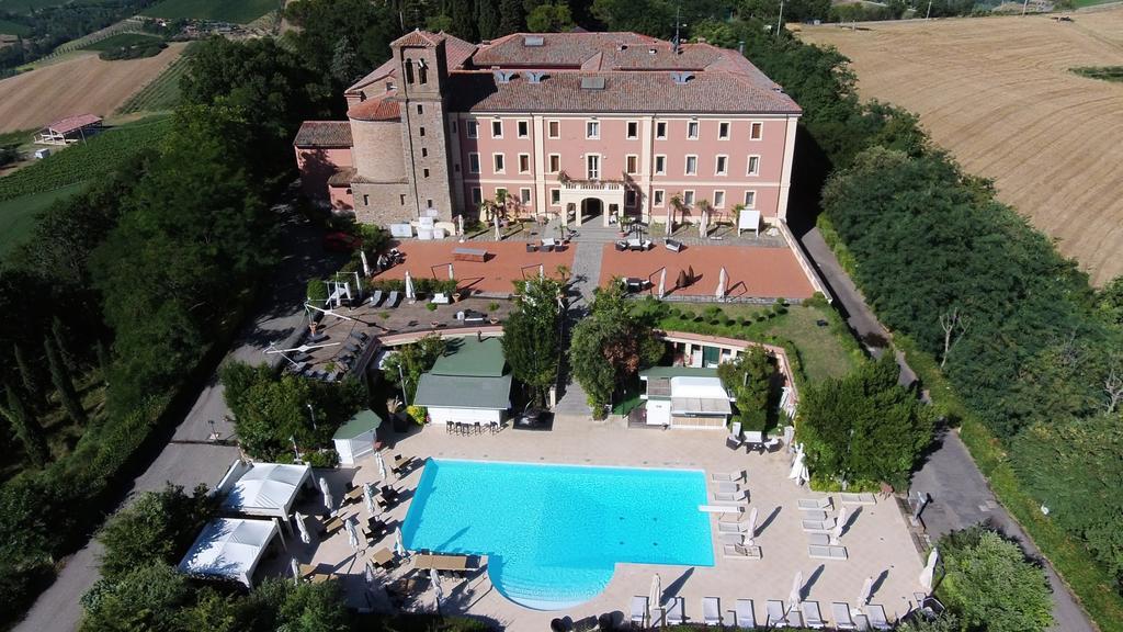 Monte Del Re Hotel Dozza Bagian luar foto