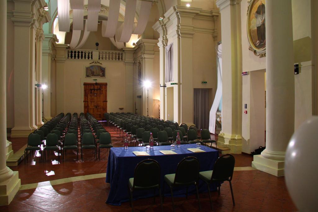 Monte Del Re Hotel Dozza Bagian luar foto